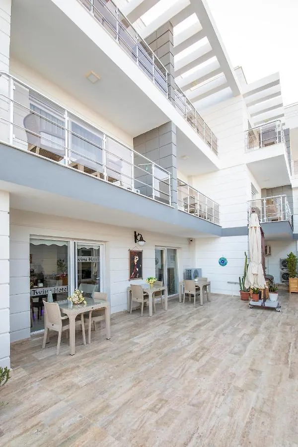 Twins Hotel Cesme