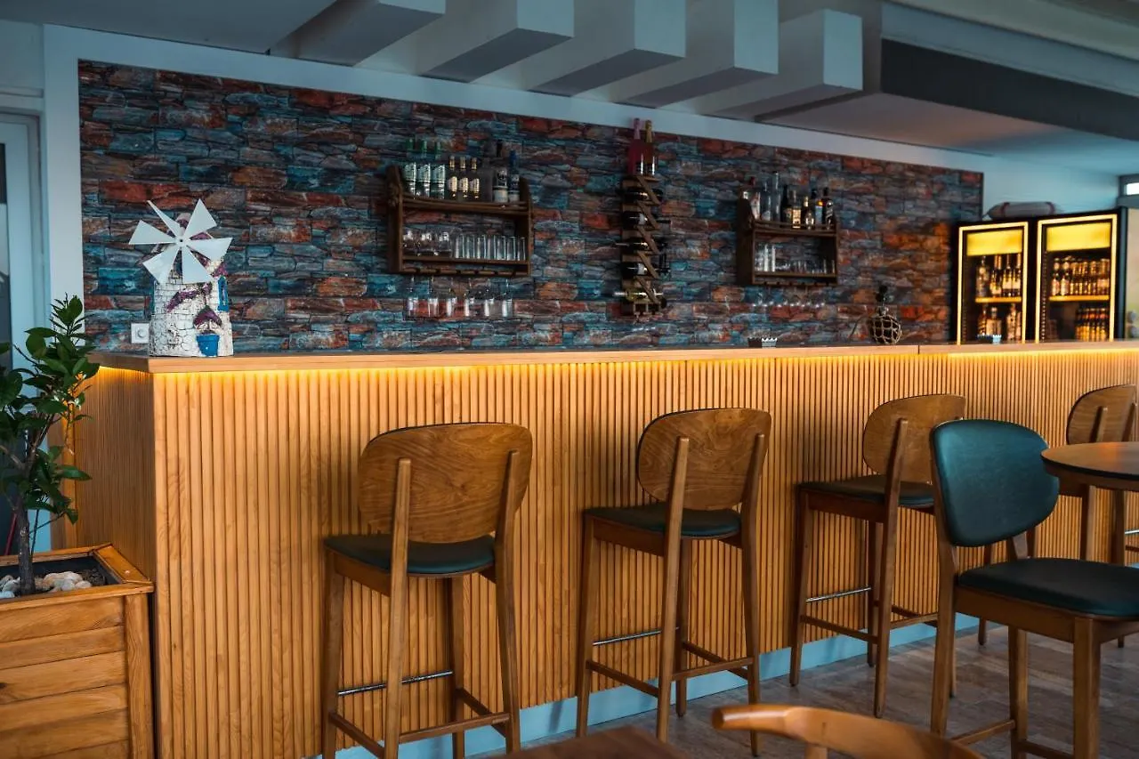 Twins Hotel Кешме Турция